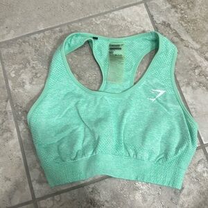 Women’s green gymshark sports bra